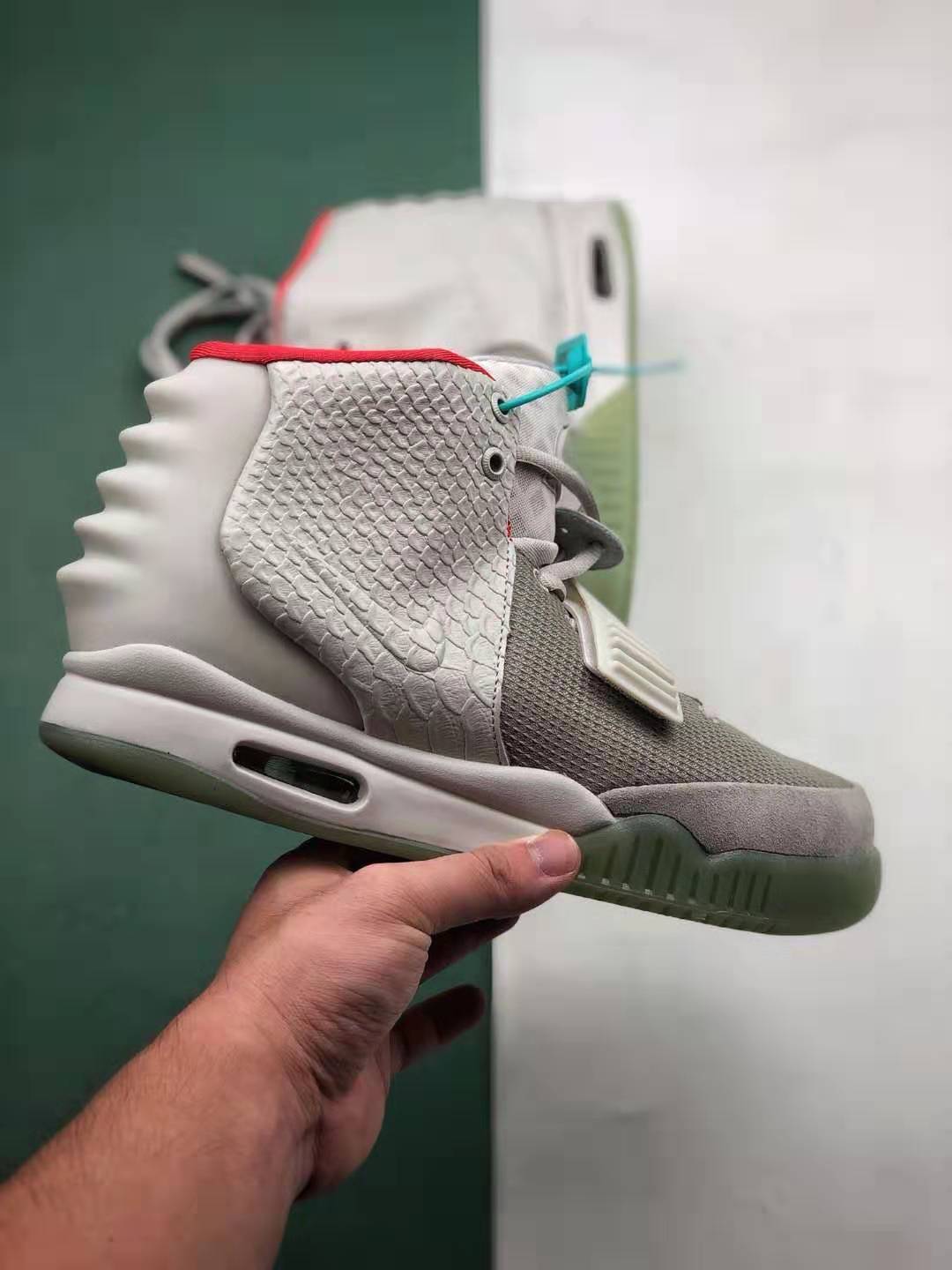 Nike Air Yeezy 2 NRG 'Pure Platinum' 508214-010 - Limited Edition Sneakers Nike Air Yeezy 2 NRG 'Pure Platinum' 508214-010 - Limited Edition Sneakers