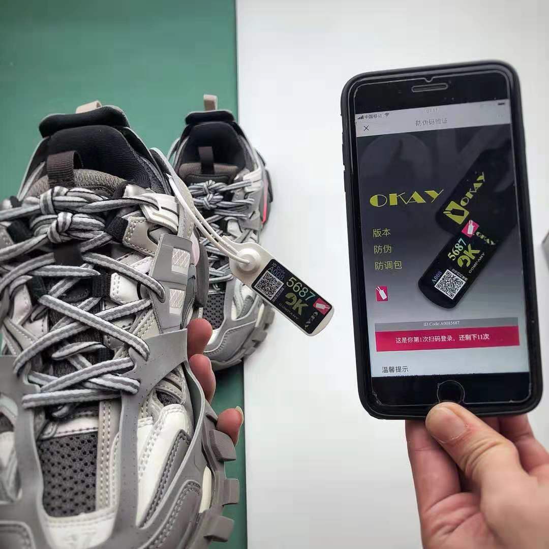 Balenciaga Track Sneaker 'Grey White' - 542023 W1GB7 1214 | Limited Stock Balenciaga Track Sneaker 'Grey White' - 542023 W1GB7 1214 | Limited Stock