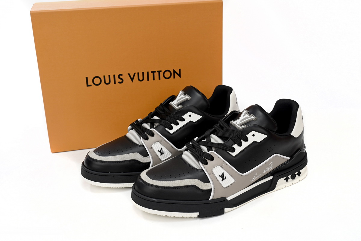 Louis Vuitton Trainer Black Grey 1AAHS2 - Stylish and Sophisticated Footwear Louis Vuitton Trainer Black Grey 1AAHS2 - Stylish and Sophisticated Footwear