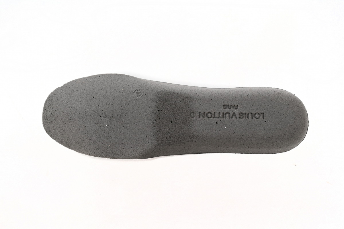 Louis Vuitton Trainer - Black, White & Orange | 1AB8SZ Louis Vuitton Trainer - Black, White & Orange | 1AB8SZ