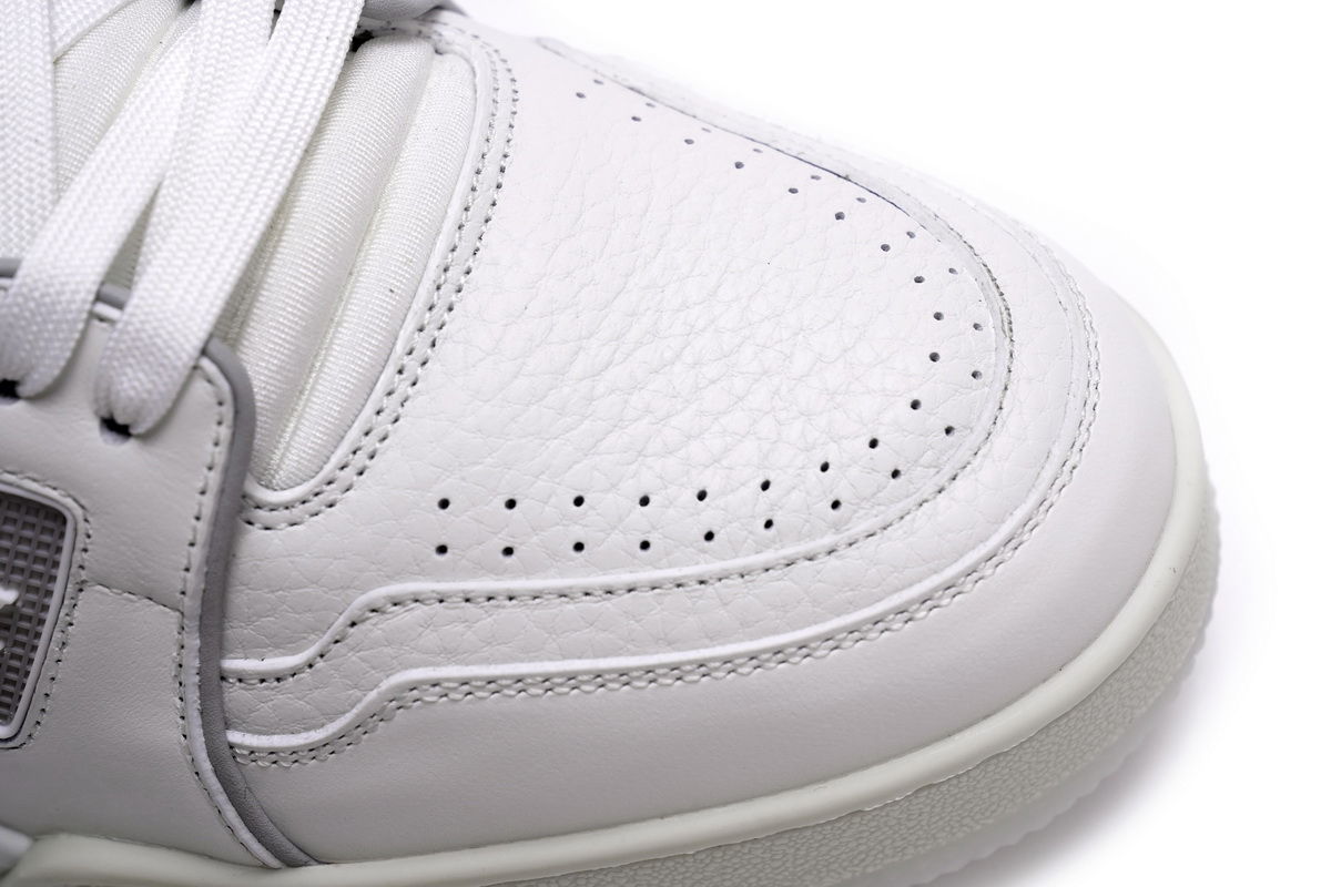 New Louis Vuitton Trainer White Litchi Pattern FD0221 - Exclusive Designer Sneakers for Sale New Louis Vuitton Trainer White Litchi Pattern FD0221 - Exclusive Designer Sneakers for Sale