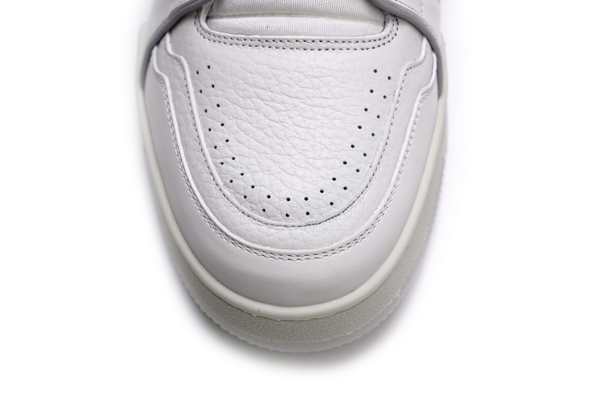 New Louis Vuitton Trainer White Litchi Pattern FD0221 - Exclusive Designer Sneakers for Sale New Louis Vuitton Trainer White Litchi Pattern FD0221 - Exclusive Designer Sneakers for Sale