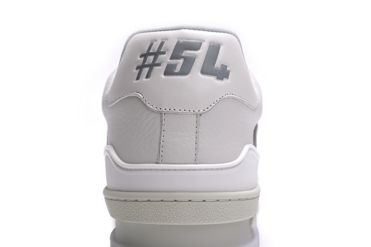 New Louis Vuitton Trainer White Litchi Pattern FD0221 - Exclusive Designer Sneakers for Sale New Louis Vuitton Trainer White Litchi Pattern FD0221 - Exclusive Designer Sneakers for Sale