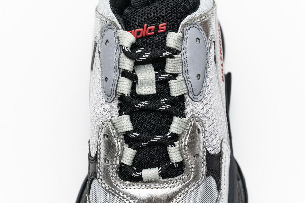 Balenciaga Triple S Black Silver 541624 W09E1 7320 - Sleek and Stylish Sneakers Balenciaga Triple S Black Silver 541624 W09E1 7320 - Sleek and Stylish Sneakers