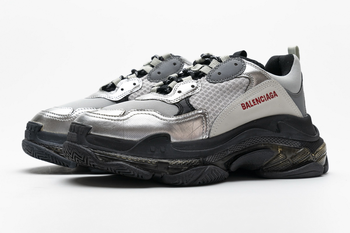 Balenciaga Triple S Black Silver 541624 W09E1 7320 - Sleek and Stylish Sneakers Balenciaga Triple S Black Silver 541624 W09E1 7320 - Sleek and Stylish Sneakers