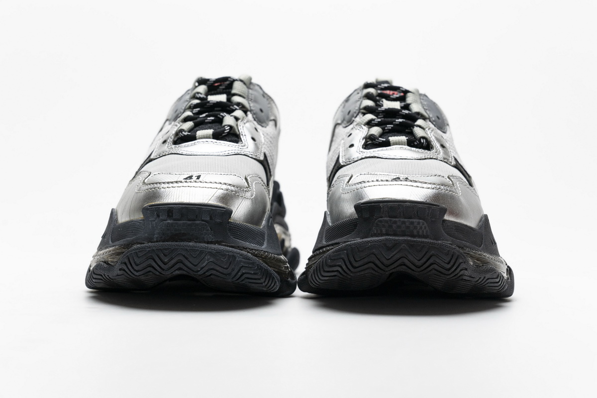 Balenciaga Triple S Black Silver 541624 W09E1 7320 - Sleek and Stylish Sneakers Balenciaga Triple S Black Silver 541624 W09E1 7320 - Sleek and Stylish Sneakers