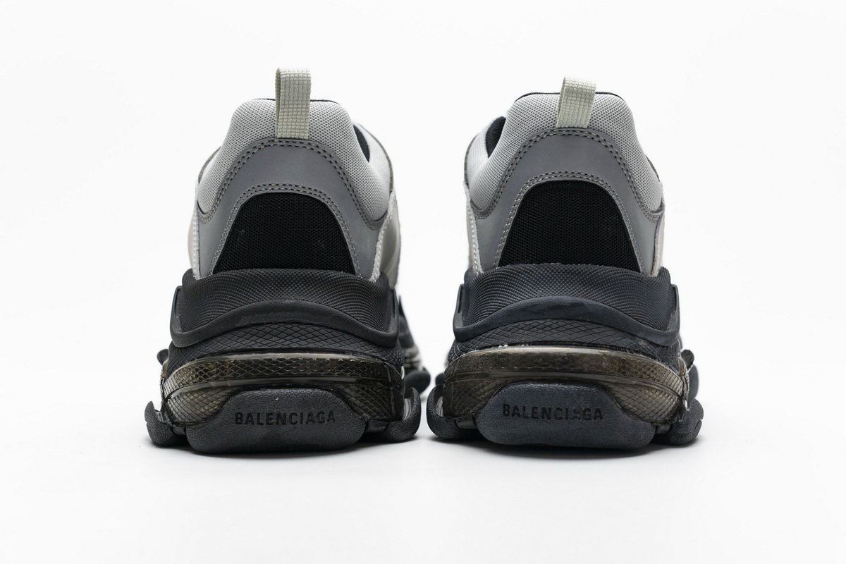 Balenciaga Triple S Black Silver 541624 W09E1 7320 - Sleek and Stylish Sneakers Balenciaga Triple S Black Silver 541624 W09E1 7320 - Sleek and Stylish Sneakers