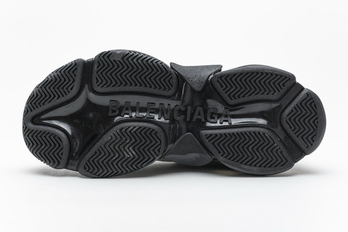 Balenciaga Triple S Black Silver 541624 W09E1 7320 - Sleek and Stylish Sneakers Balenciaga Triple S Black Silver 541624 W09E1 7320 - Sleek and Stylish Sneakers