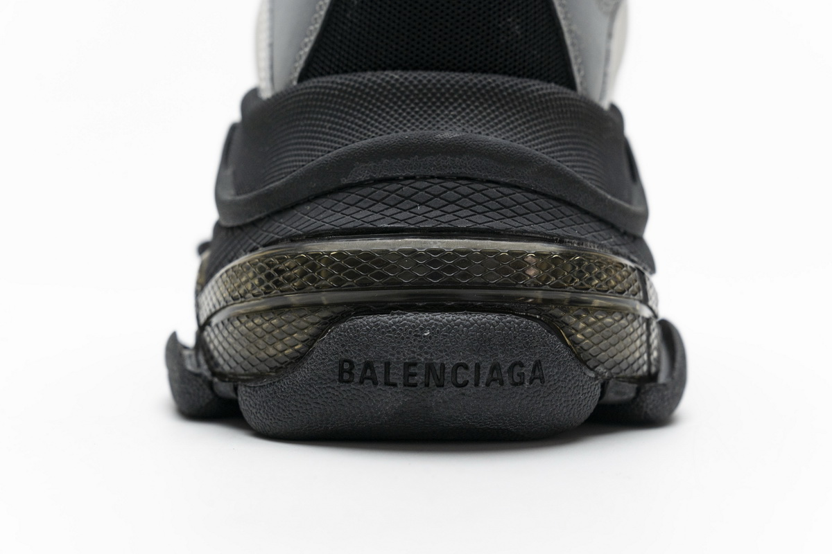 Balenciaga Triple S Black Silver 541624 W09E1 7320 - Sleek and Stylish Sneakers Balenciaga Triple S Black Silver 541624 W09E1 7320 - Sleek and Stylish Sneakers