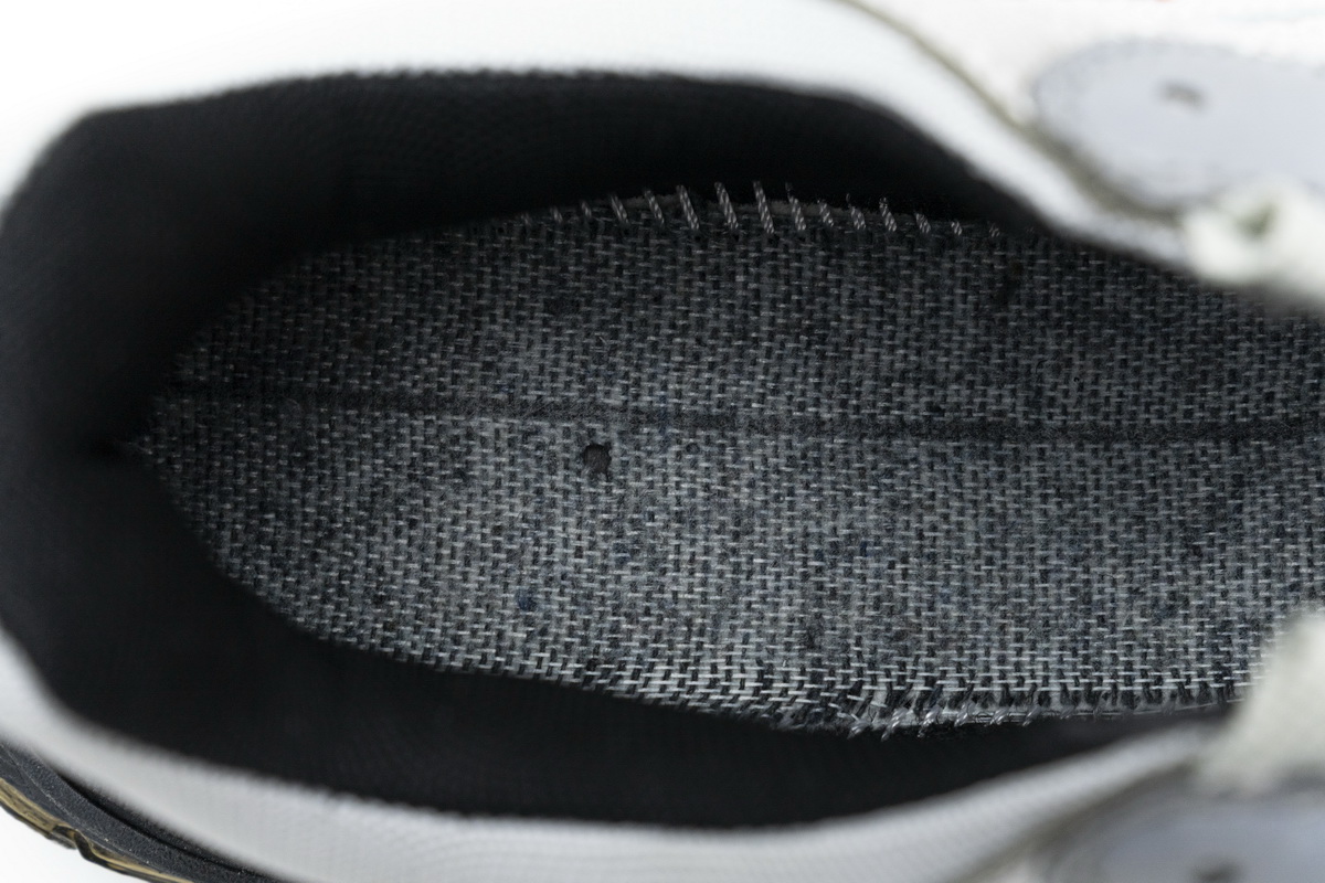 Balenciaga Triple S Black Silver 541624 W09E1 7320 - Sleek and Stylish Sneakers Balenciaga Triple S Black Silver 541624 W09E1 7320 - Sleek and Stylish Sneakers