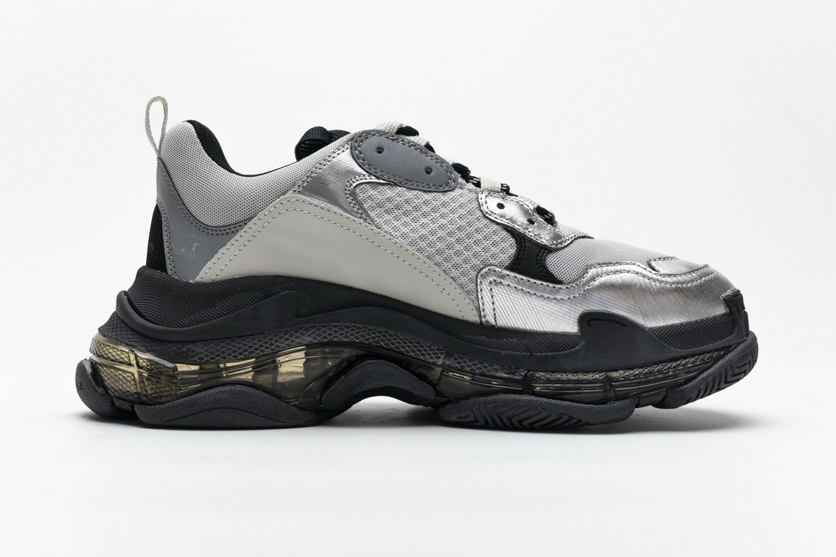 Balenciaga Triple S Black Silver 541624 W09E1 7320 - Sleek and Stylish Sneakers Balenciaga Triple S Black Silver 541624 W09E1 7320 - Sleek and Stylish Sneakers