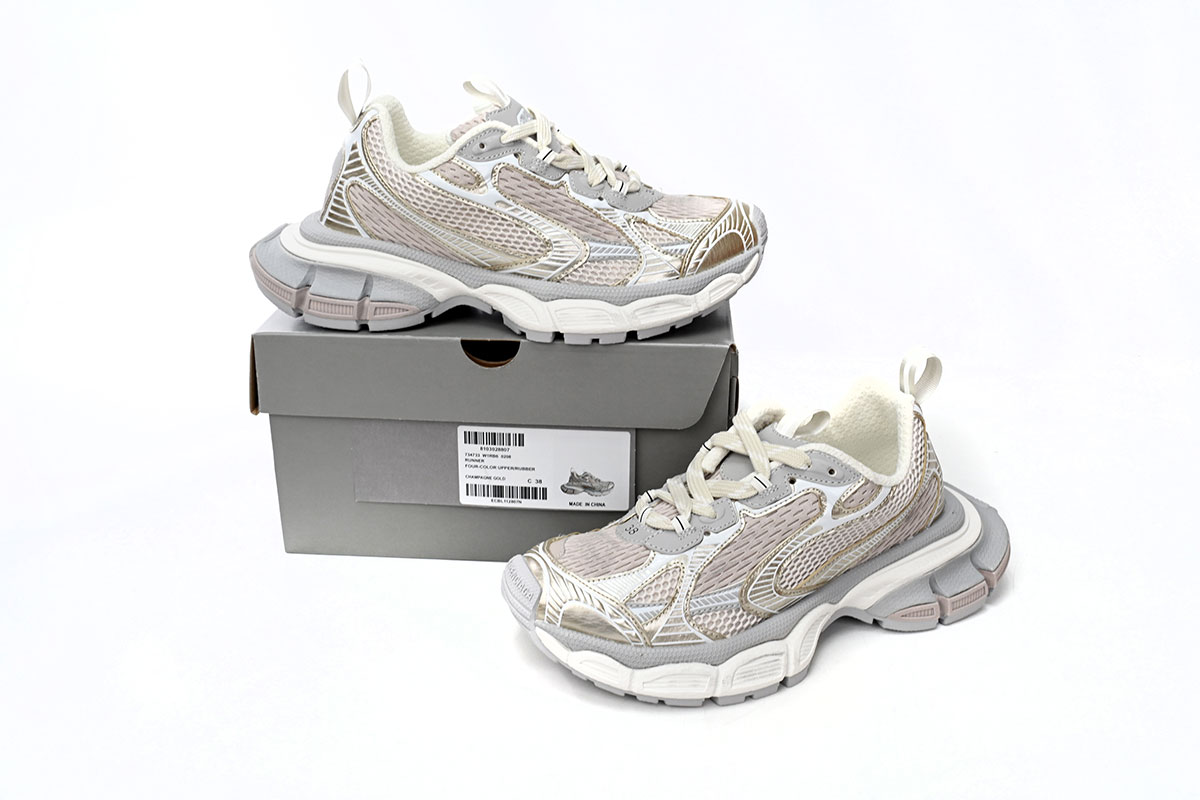 Balenciaga 3XL Rose Gold 734733 W1RB6 0208 - Luxurious Statement Timepiece Balenciaga 3XL Rose Gold 734733 W1RB6 0208 - Luxurious Statement Timepiece