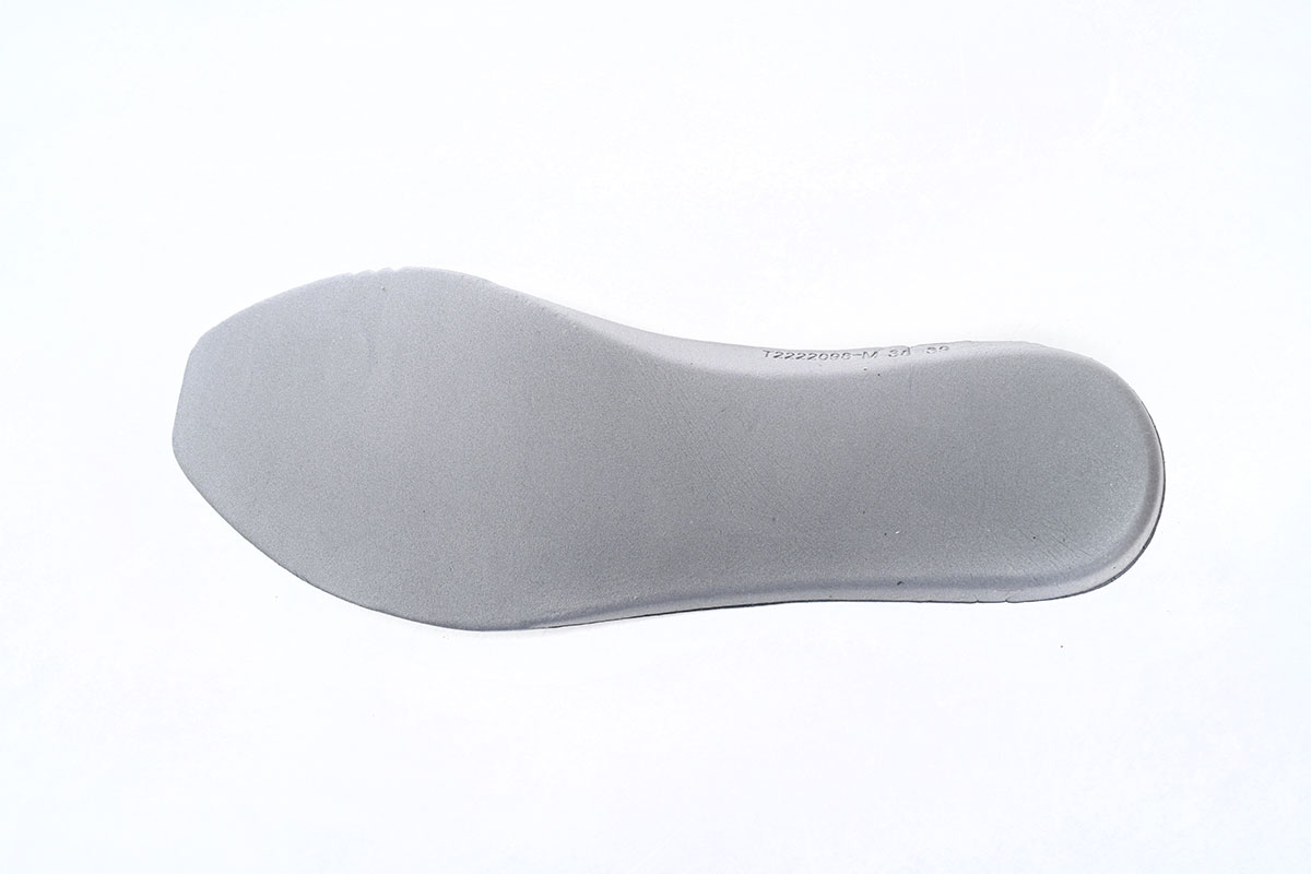 Balenciaga 3XL Rose Gold 734733 W1RB6 0208 - Luxurious Statement Timepiece Balenciaga 3XL Rose Gold 734733 W1RB6 0208 - Luxurious Statement Timepiece