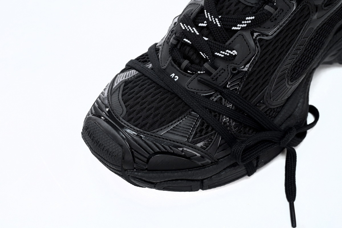 Balenciaga 3XL All Black 734733 W2RC6 0203 - Premium All-Black 3XL Sweater for Men Balenciaga 3XL All Black 734733 W2RC6 0203 - Premium All-Black 3XL Sweater for Men