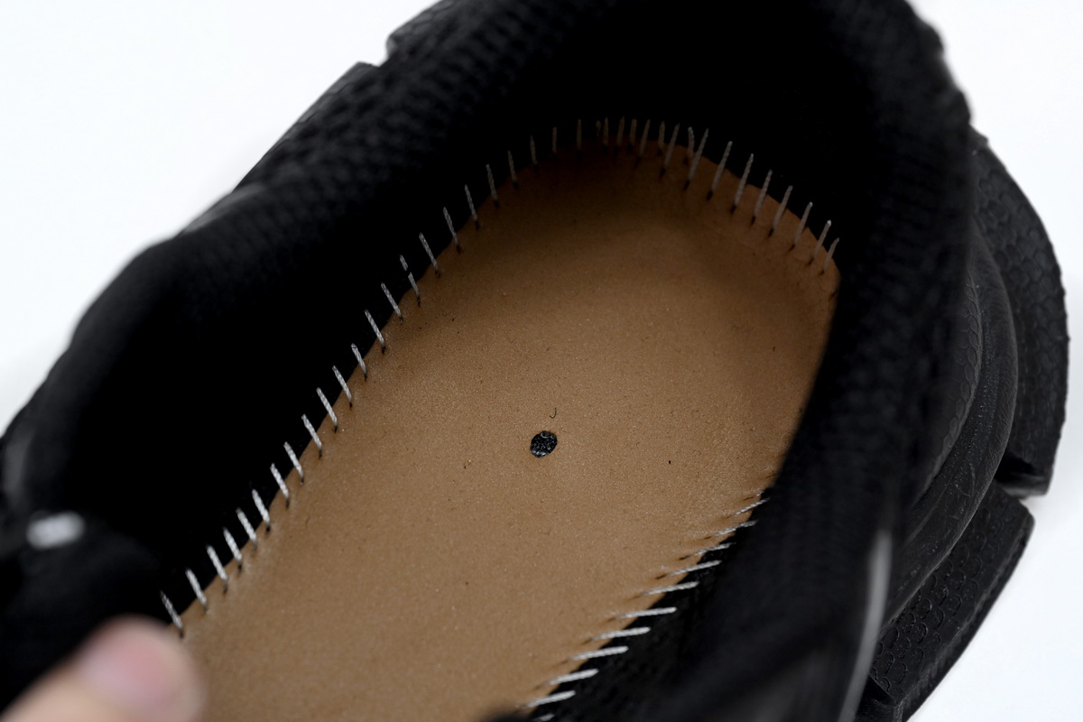 Balenciaga 3XL All Black 734733 W2RC6 0203 - Premium All-Black 3XL Sweater for Men Balenciaga 3XL All Black 734733 W2RC6 0203 - Premium All-Black 3XL Sweater for Men