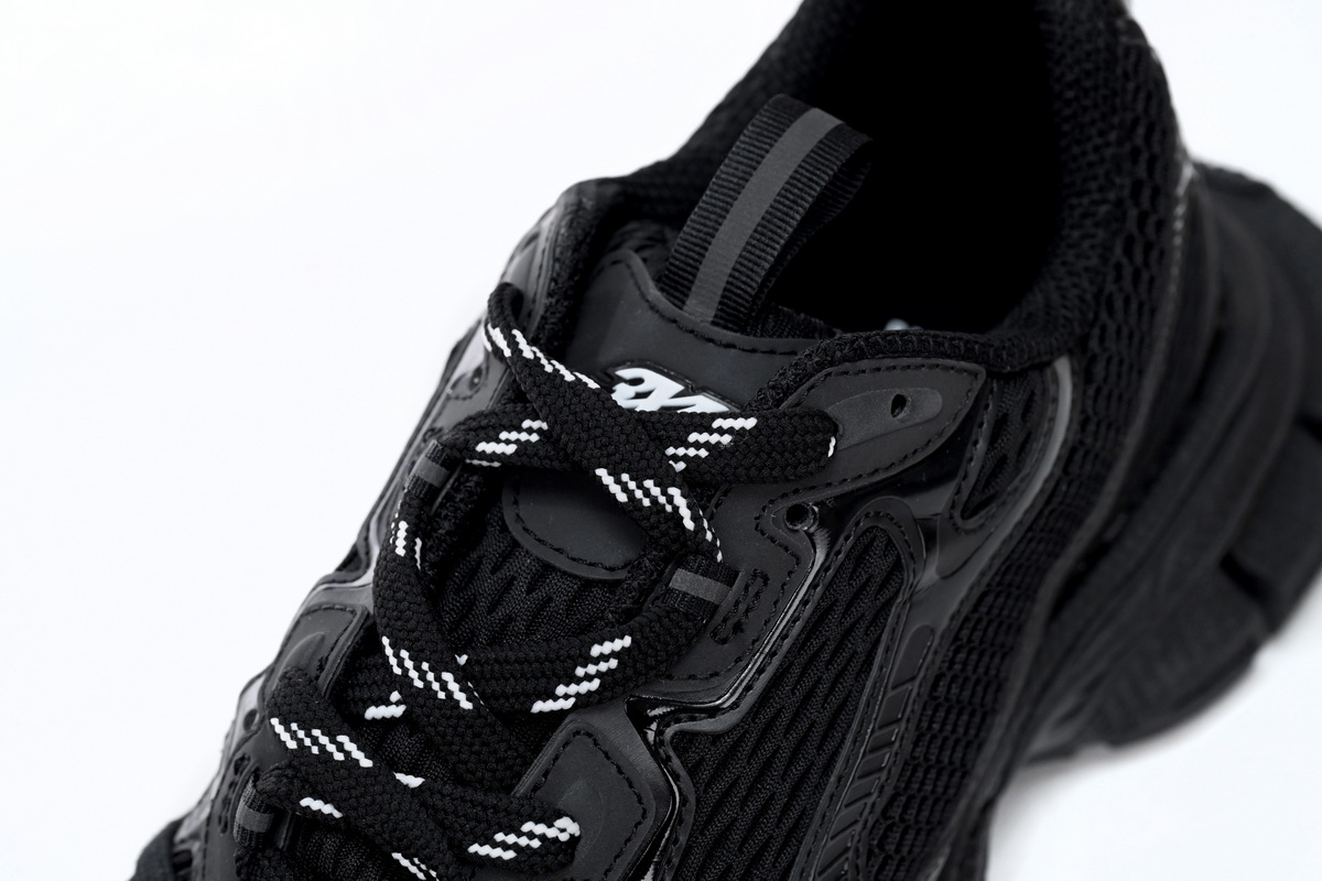 Balenciaga 3XL All Black 734733 W2RC6 0203 - Premium All-Black 3XL Sweater for Men Balenciaga 3XL All Black 734733 W2RC6 0203 - Premium All-Black 3XL Sweater for Men