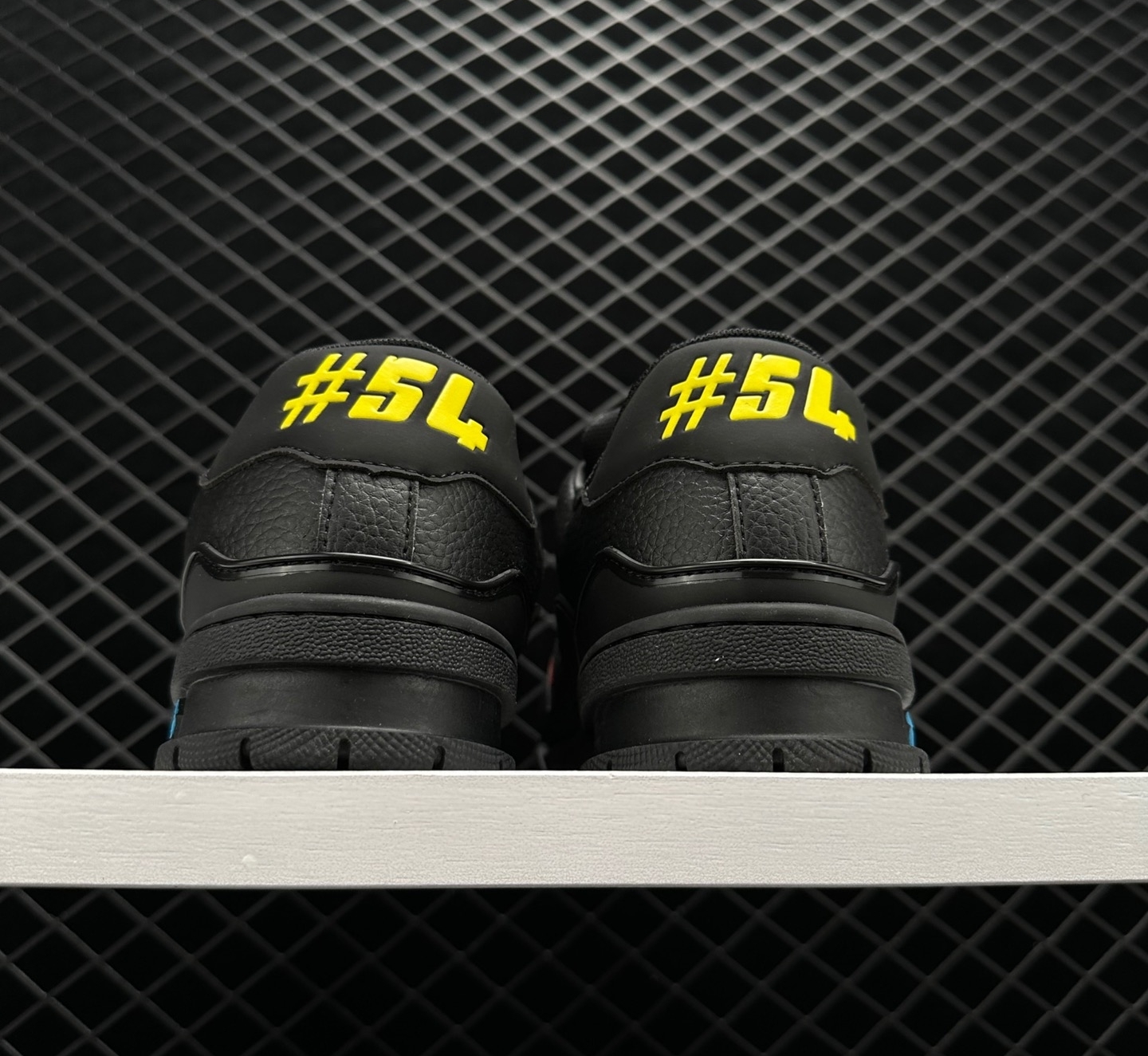 Louis Vuitton Trainer Black Signature 1A8ZQJ - Sleek and Stylish Authentic Footwear Louis Vuitton Trainer Black Signature 1A8ZQJ - Sleek and Stylish Authentic Footwear