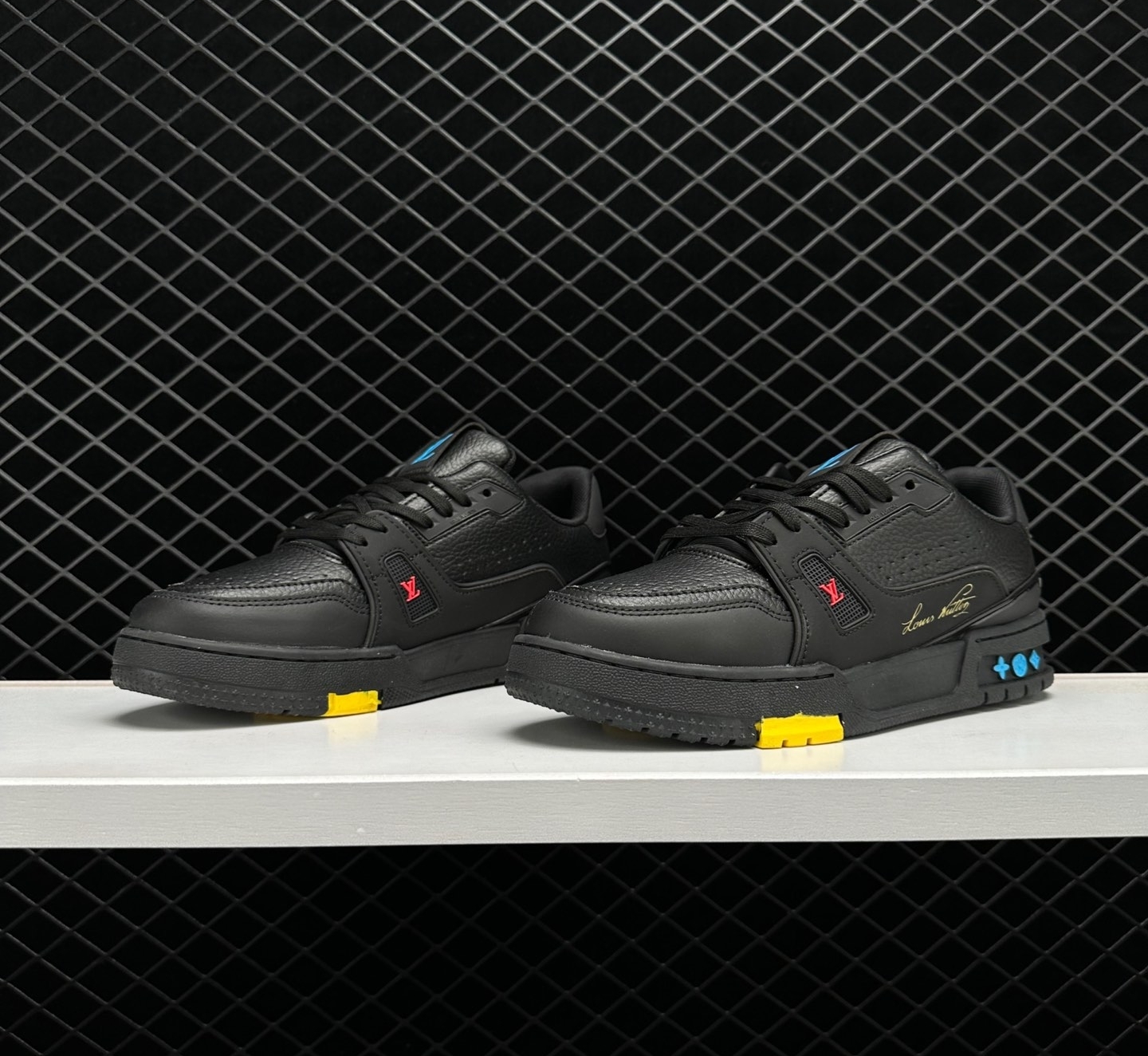 Louis Vuitton Trainer Black Signature 1A8ZQJ - Sleek and Stylish Authentic Footwear Louis Vuitton Trainer Black Signature 1A8ZQJ - Sleek and Stylish Authentic Footwear