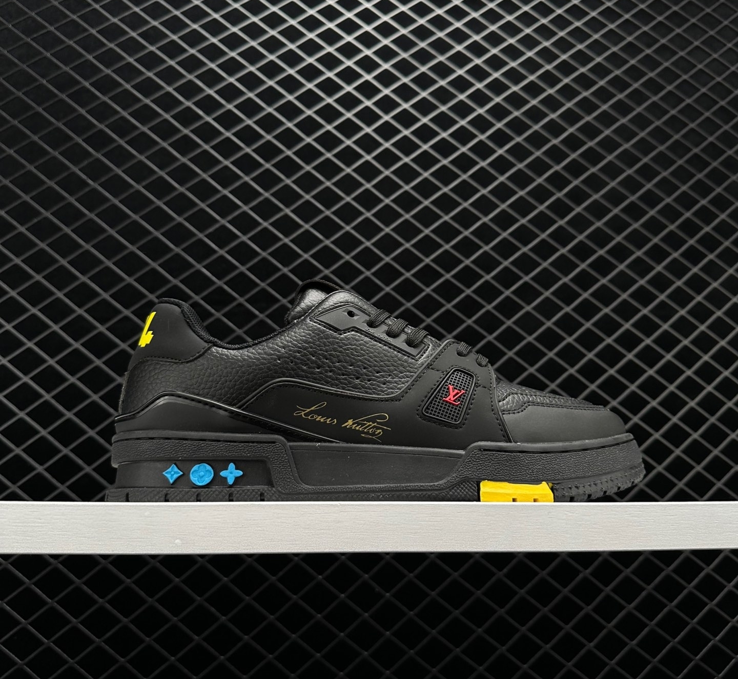 Louis Vuitton Trainer Black Signature 1A8ZQJ - Sleek and Stylish Authentic Footwear Louis Vuitton Trainer Black Signature 1A8ZQJ - Sleek and Stylish Authentic Footwear