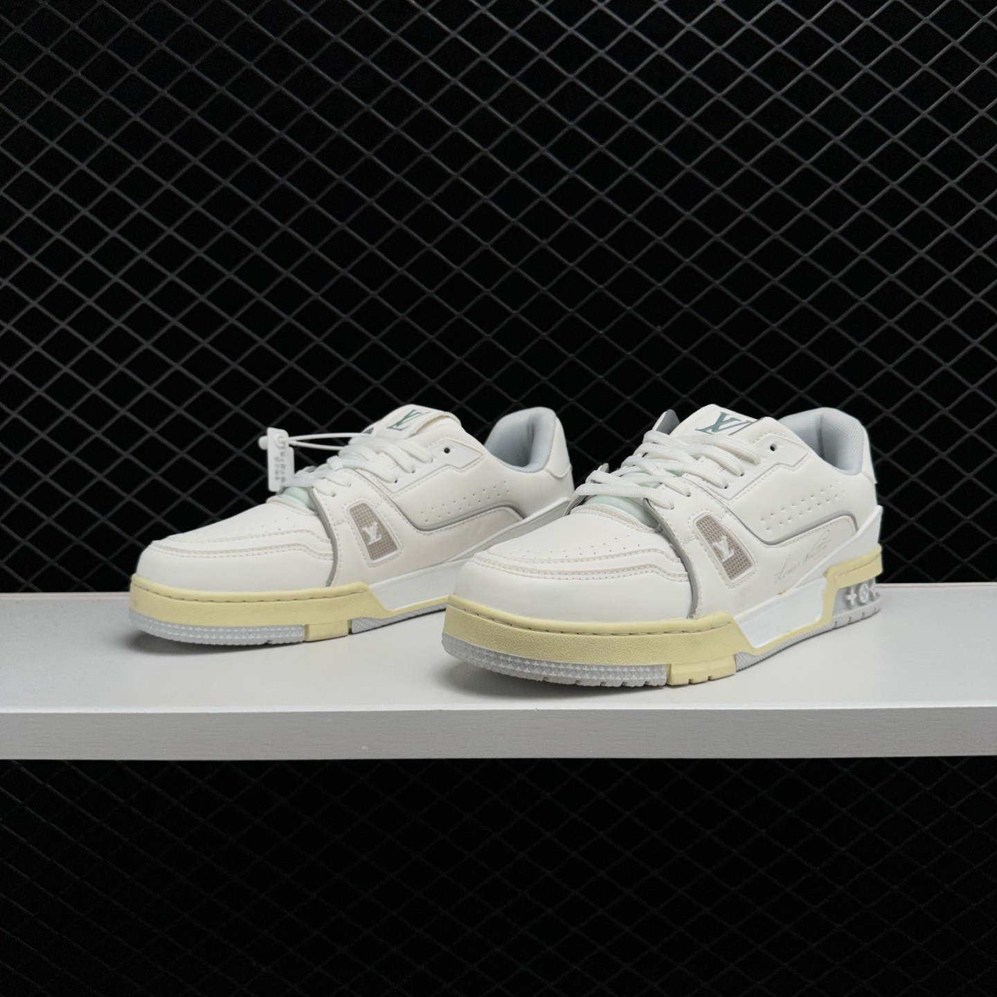 Louis Vuitton Trainer White Signature 1A8WB9 - Luxurious Designer Footwear Louis Vuitton Trainer White Signature 1A8WB9 - Luxurious Designer Footwear