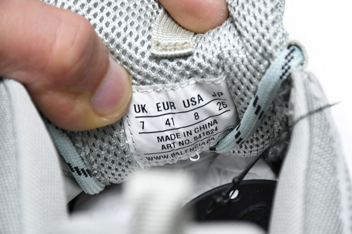 Balenciaga Triple S Sneaker Clear Sole - Stylish and Trendy Footwear Balenciaga Triple S Sneaker Clear Sole - Stylish and Trendy Footwear