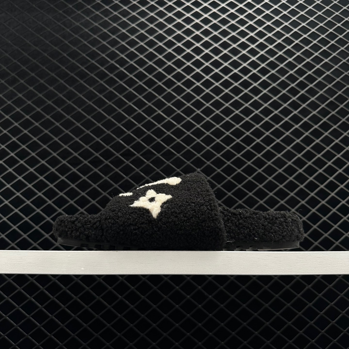 LOUIS VUITTON Shearling Monogram Giant Paseo Flat Mule Black LOUIS VUITTON Shearling Monogram Giant Paseo Flat Mule Black