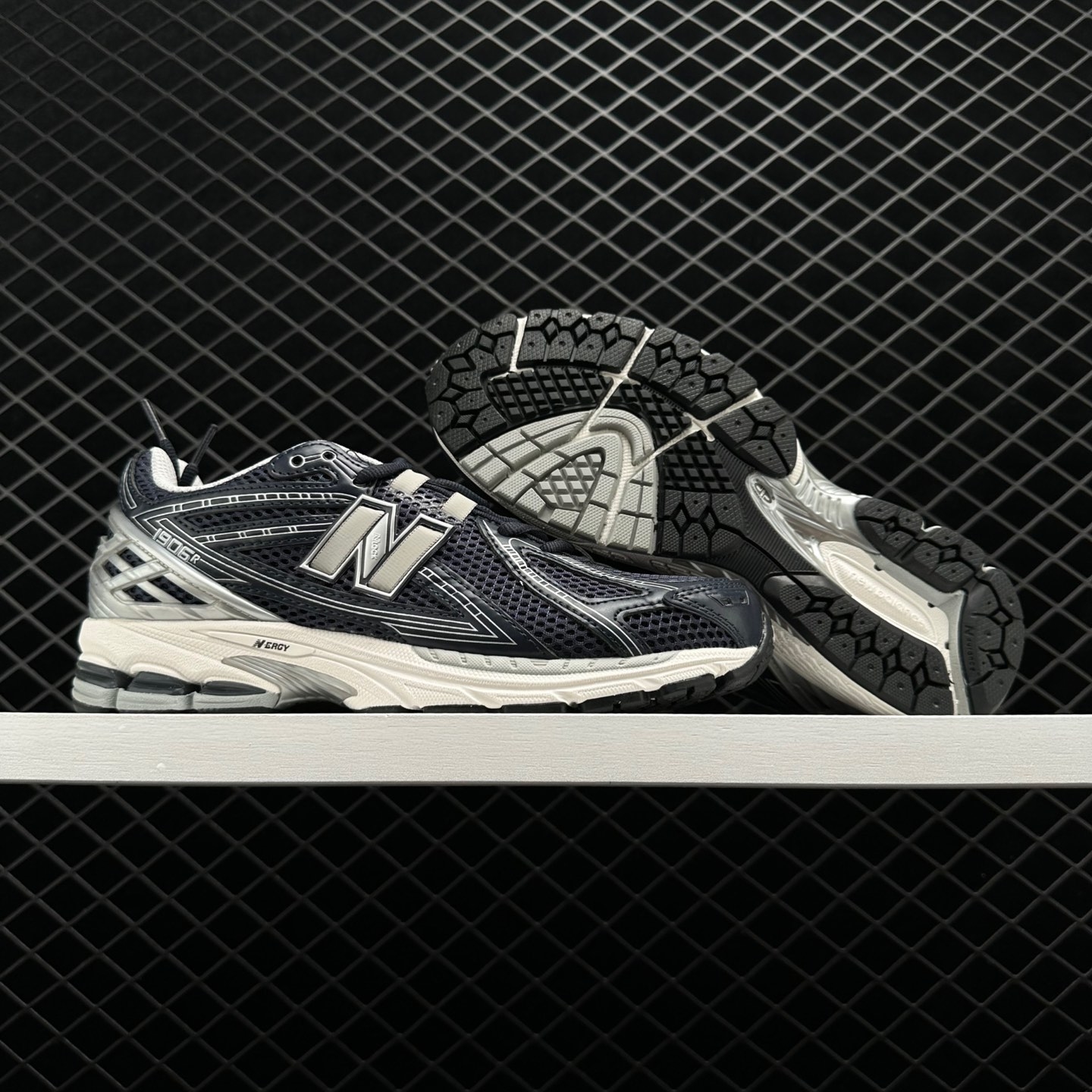 New Balance 1906R 'Eclipse' M1906RCA - Futuristic Running Shoes New Balance 1906R 'Eclipse' M1906RCA - Futuristic Running Shoes