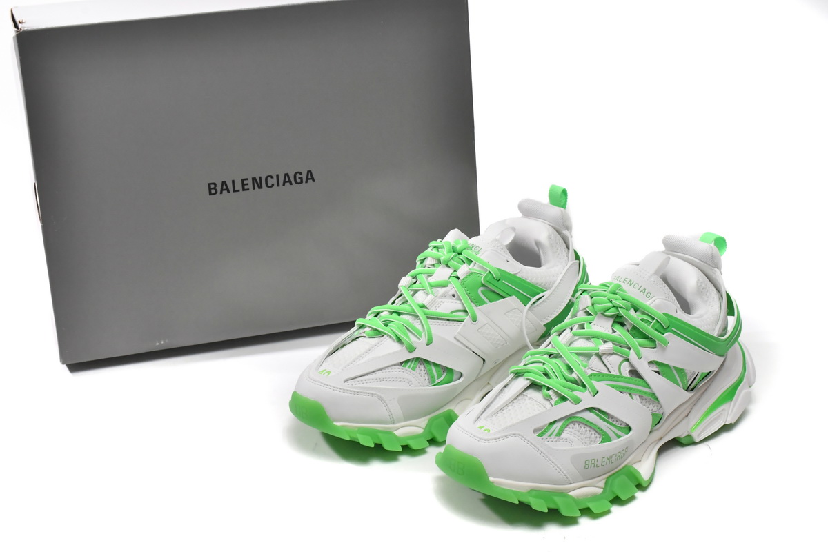 Balenciaga Tess S. White Green 542023 W3HL1: Stylish Sneakers for the Fashion Forward Balenciaga Tess S. White Green 542023 W3HL1: Stylish Sneakers for the Fashion Forward