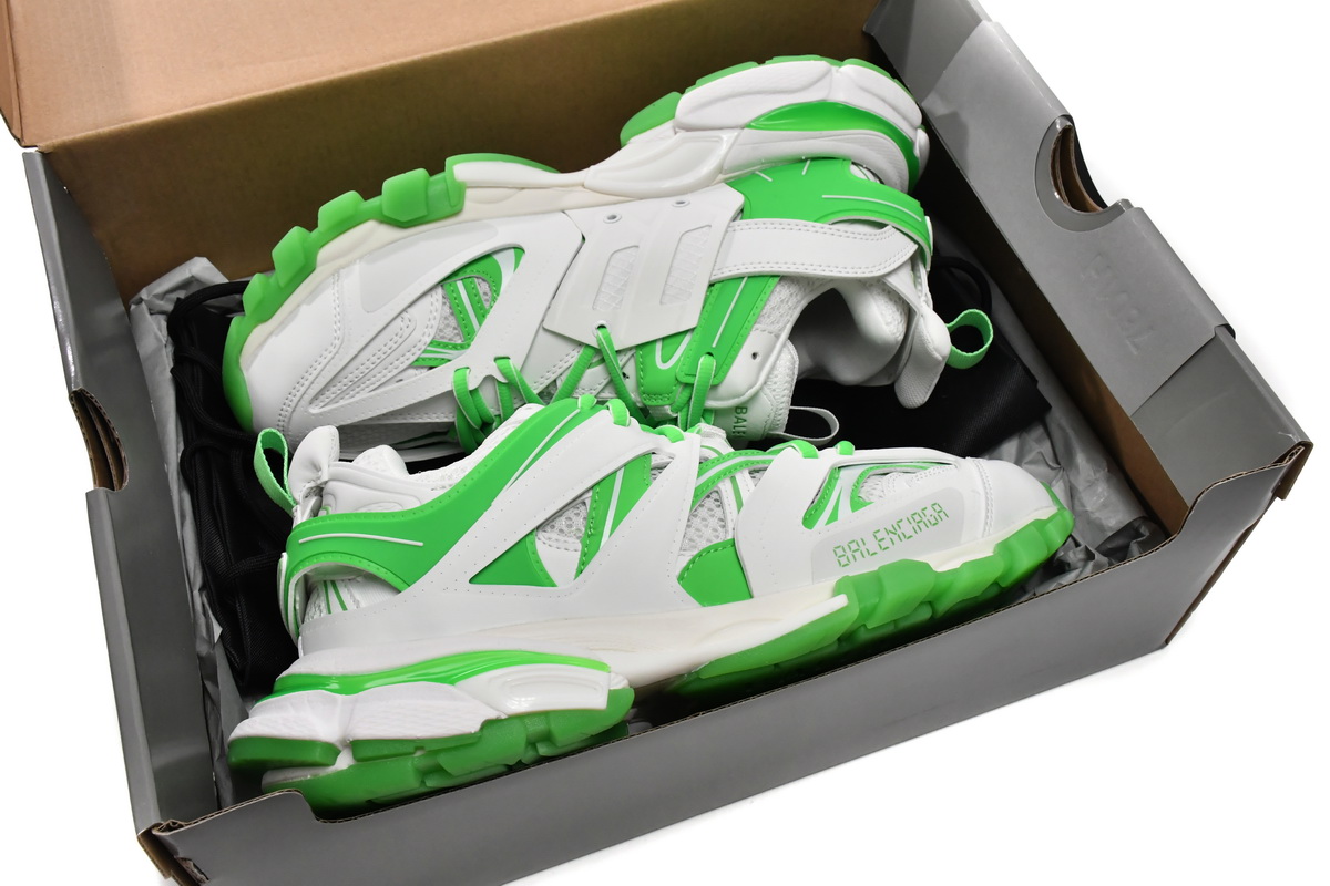 Balenciaga Tess S. White Green 542023 W3HL1: Stylish Sneakers for the Fashion Forward Balenciaga Tess S. White Green 542023 W3HL1: Stylish Sneakers for the Fashion Forward