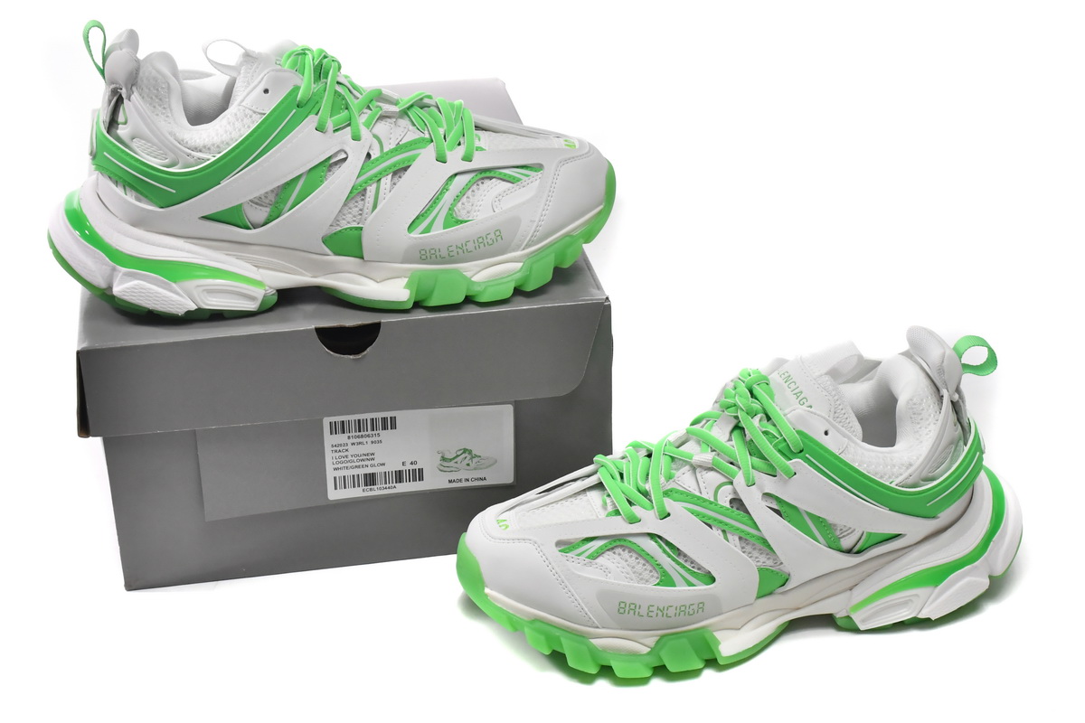 Balenciaga Tess S. White Green 542023 W3HL1: Stylish Sneakers for the Fashion Forward Balenciaga Tess S. White Green 542023 W3HL1: Stylish Sneakers for the Fashion Forward