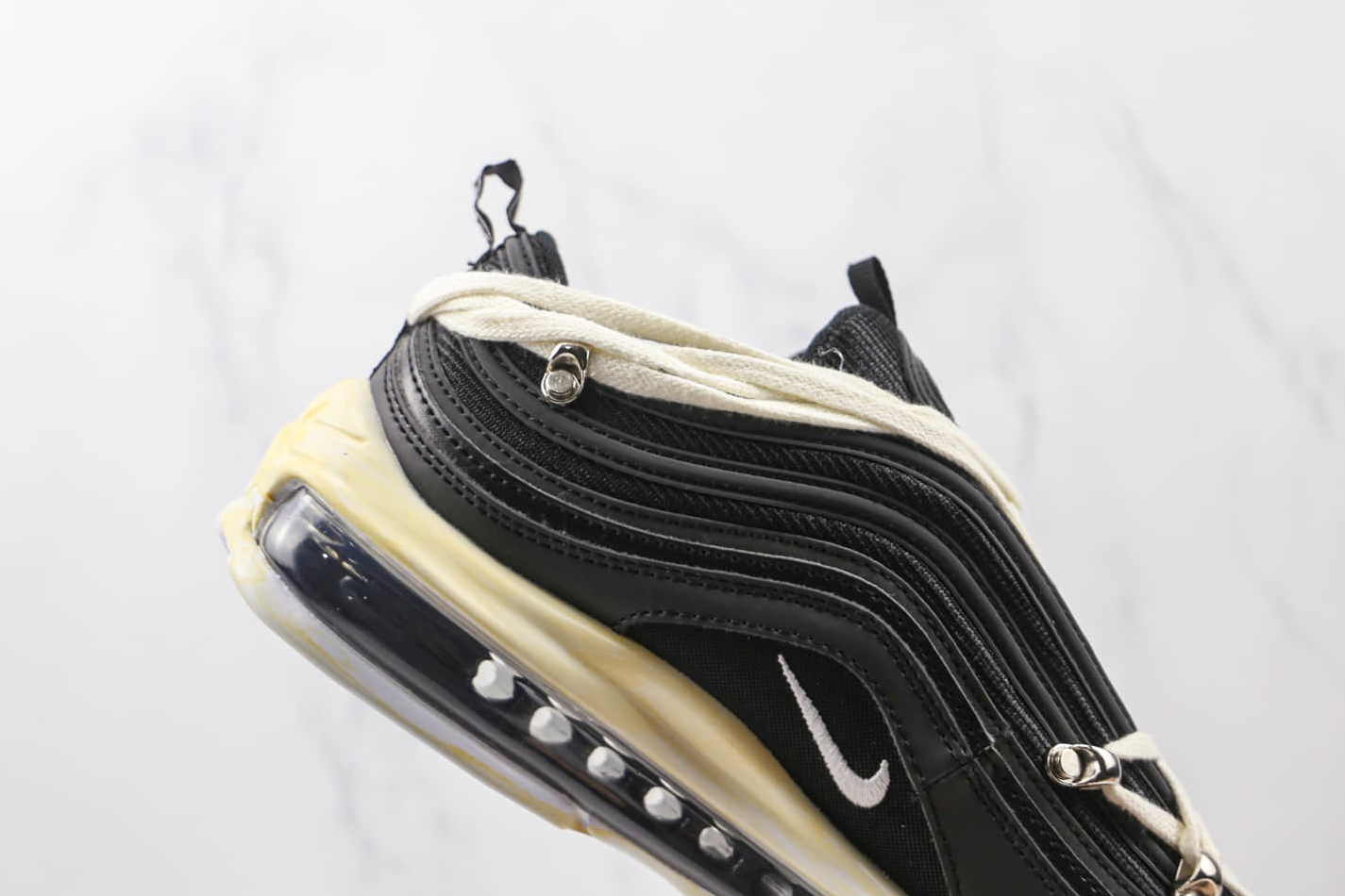 Nike Air Max 97 'Black' 921826-001 - Stylish and Sleek Running Shoes Nike Air Max 97 'Black' 921826-001 - Stylish and Sleek Running Shoes