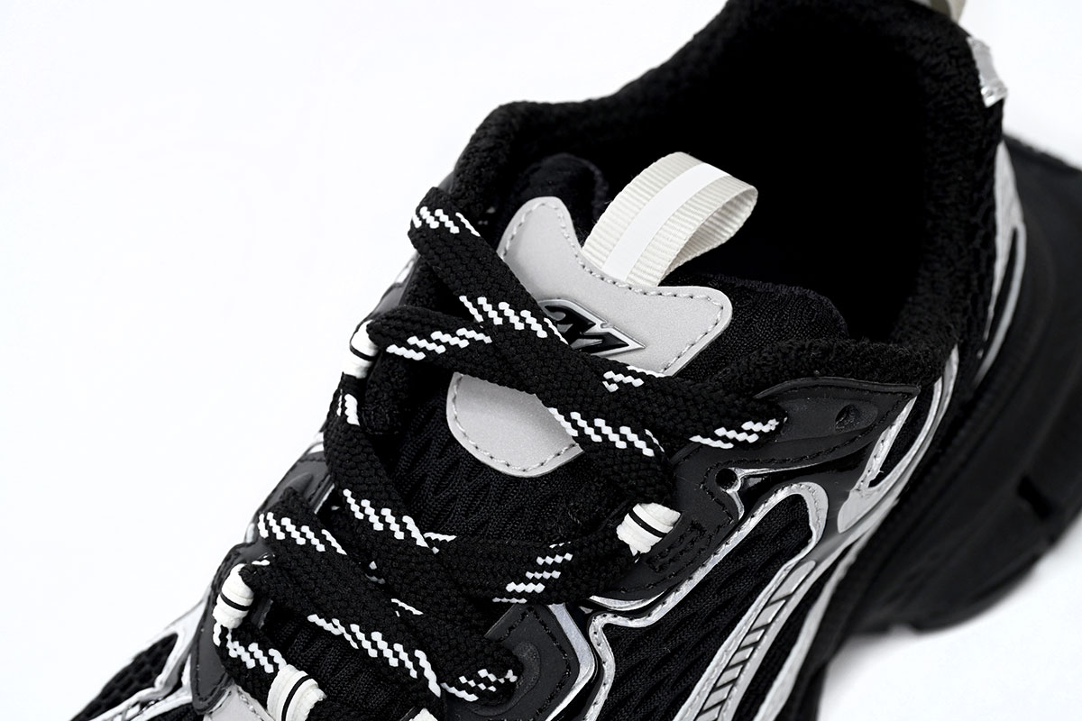 Balenciaga 3XL Silver 734733 W2RB5 0218 - Authentic Luxury Fashion | Free Shipping Balenciaga 3XL Silver 734733 W2RB5 0218 - Authentic Luxury Fashion | Free Shipping