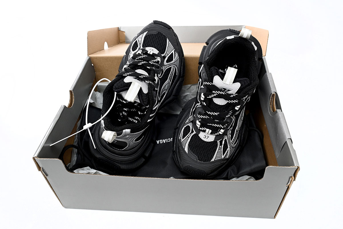 Balenciaga 3XL Silver 734733 W2RB5 0218 - Authentic Luxury Fashion | Free Shipping Balenciaga 3XL Silver 734733 W2RB5 0218 - Authentic Luxury Fashion | Free Shipping