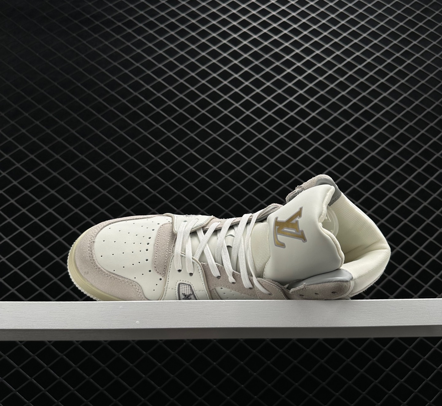 Louis Vuitton LV Trainer High Sneakers White - Premium Luxury Footwear Louis Vuitton LV Trainer High Sneakers White - Premium Luxury Footwear