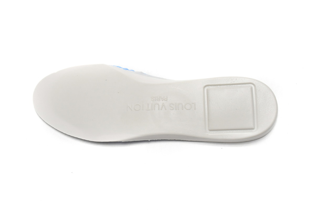 Louis Vuitton Trainer Blue GO0232: Sophisticated elegance meets sporty style Louis Vuitton Trainer Blue GO0232: Sophisticated elegance meets sporty style