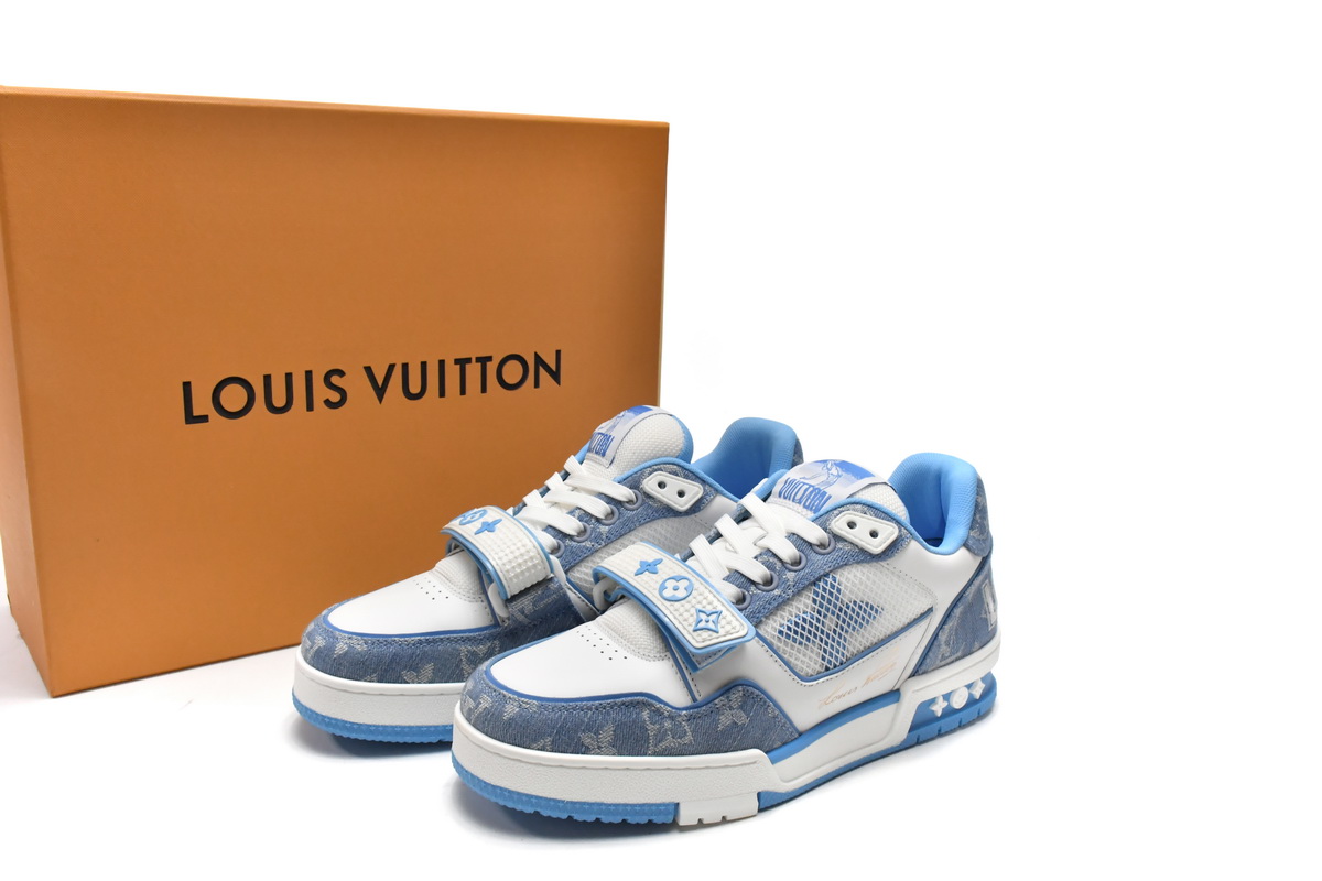 Louis Vuitton Trainer Blue GO0232: Sophisticated elegance meets sporty style Louis Vuitton Trainer Blue GO0232: Sophisticated elegance meets sporty style