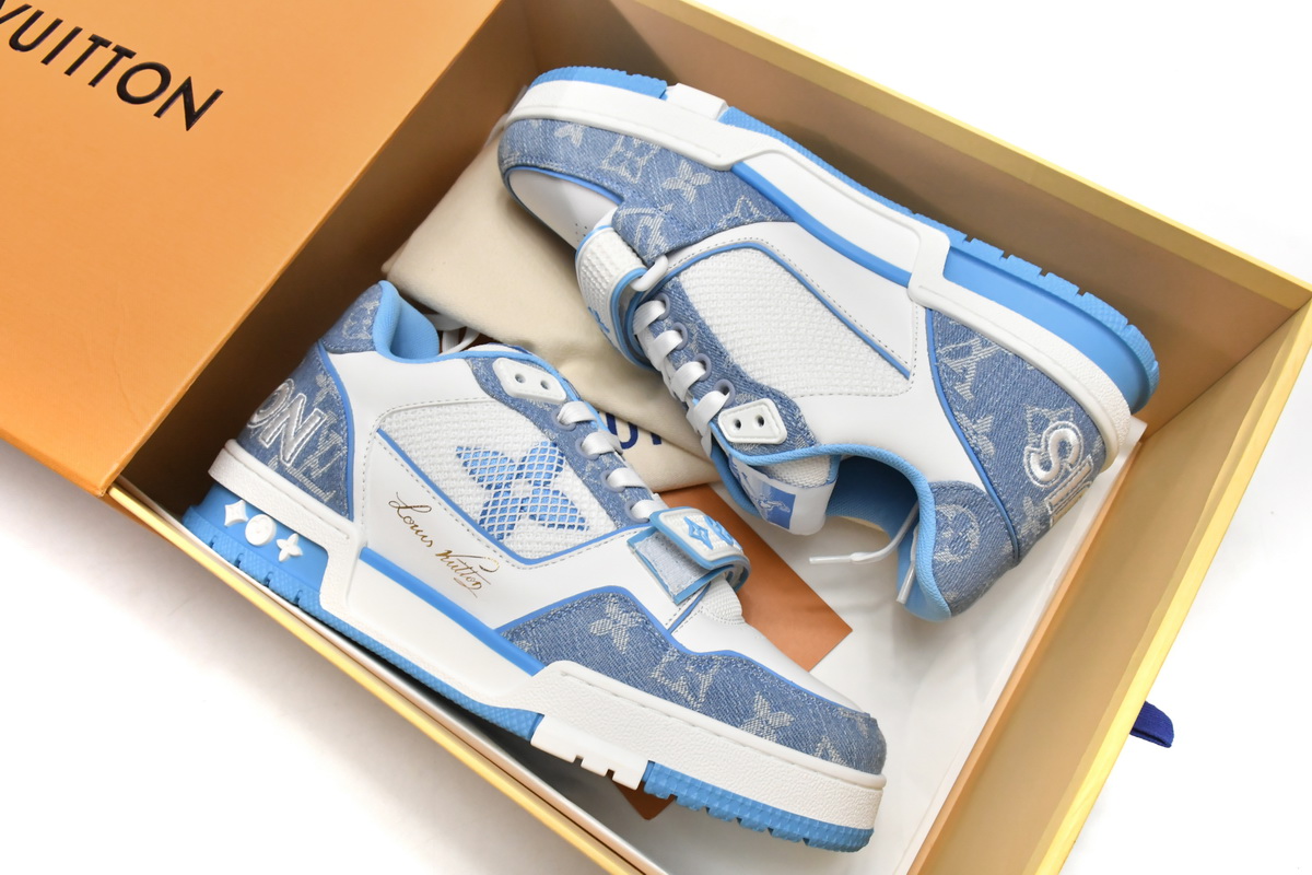 Louis Vuitton Trainer Blue GO0232: Sophisticated elegance meets sporty style Louis Vuitton Trainer Blue GO0232: Sophisticated elegance meets sporty style
