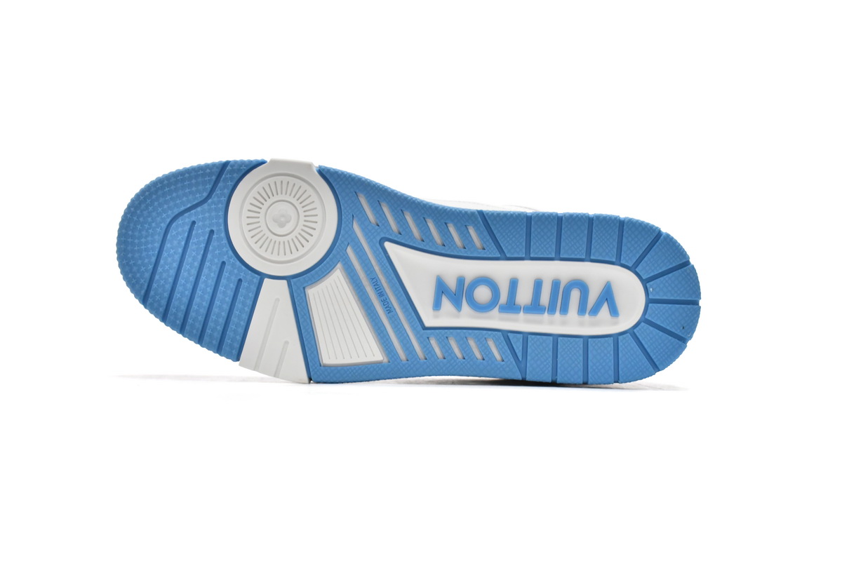 Louis Vuitton Trainer Blue GO0232: Sophisticated elegance meets sporty style Louis Vuitton Trainer Blue GO0232: Sophisticated elegance meets sporty style