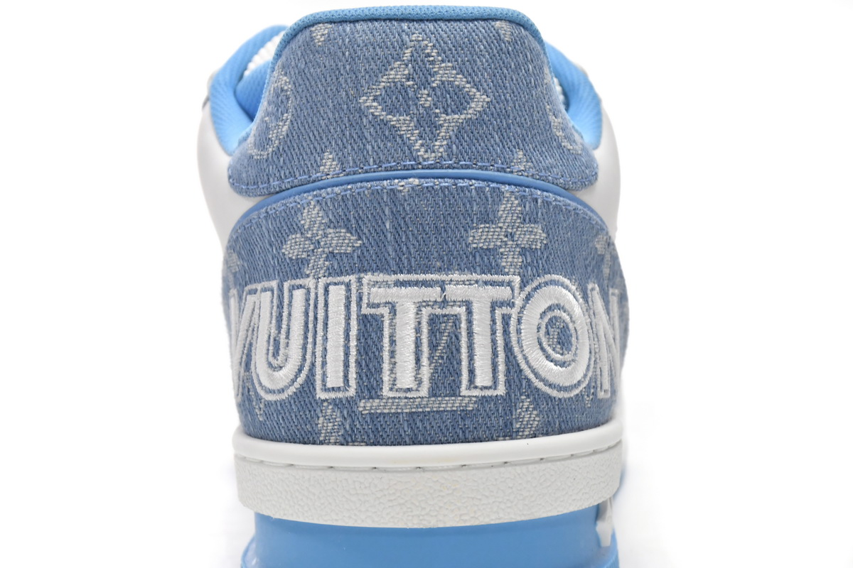 Louis Vuitton Trainer Blue GO0232: Sophisticated elegance meets sporty style Louis Vuitton Trainer Blue GO0232: Sophisticated elegance meets sporty style