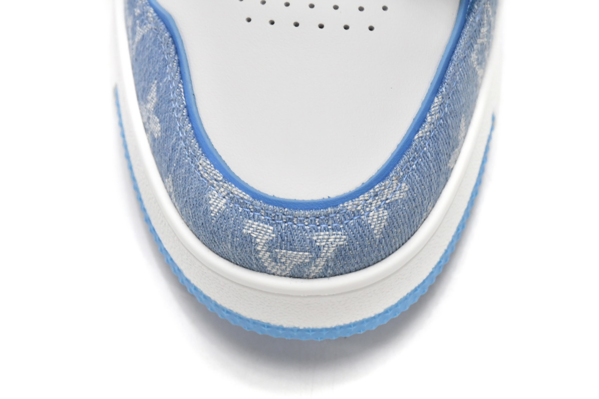 Louis Vuitton Trainer Blue GO0232: Sophisticated elegance meets sporty style Louis Vuitton Trainer Blue GO0232: Sophisticated elegance meets sporty style
