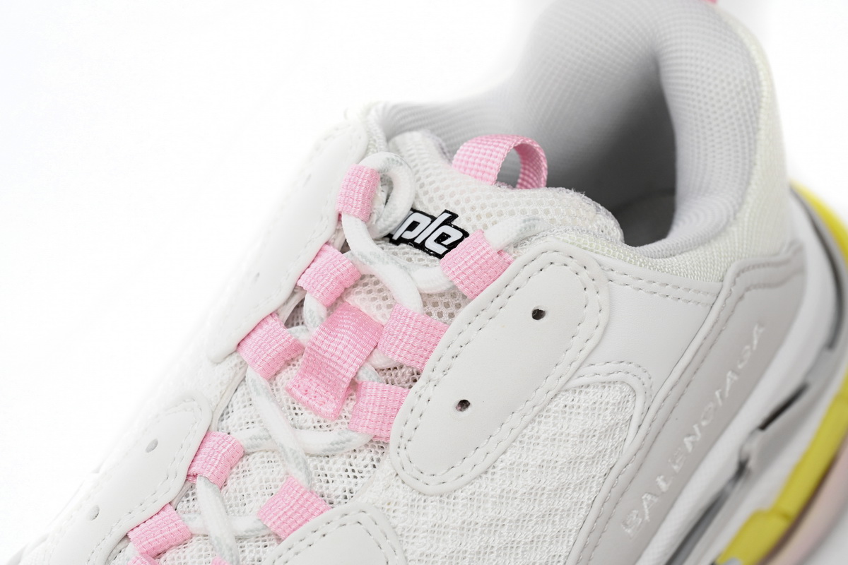 Balenciaga Triple S White Yellow 524039 W2FW4 7541 - Trendy Sneakers for Stylish Fashionistas Balenciaga Triple S White Yellow 524039 W2FW4 7541 - Trendy Sneakers for Stylish Fashionistas