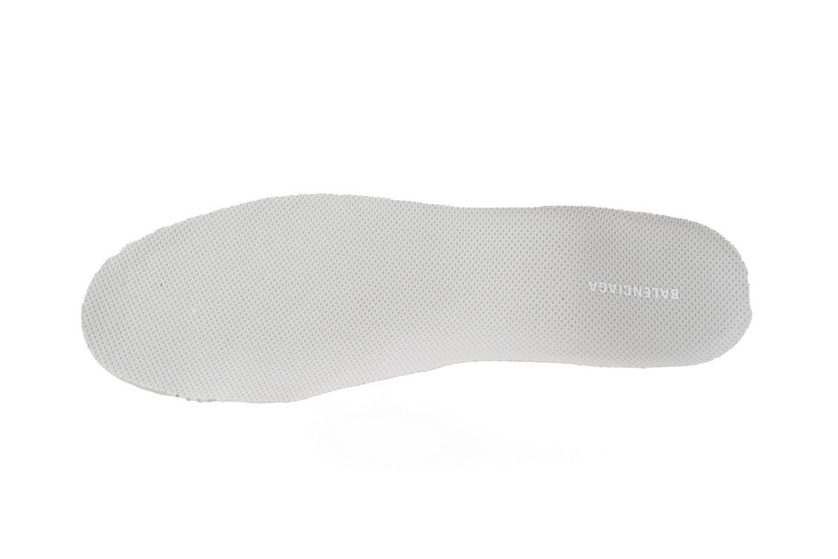 Balenciaga Triple S White Yellow 524039 W2FW4 7541 - Trendy Sneakers for Stylish Fashionistas Balenciaga Triple S White Yellow 524039 W2FW4 7541 - Trendy Sneakers for Stylish Fashionistas