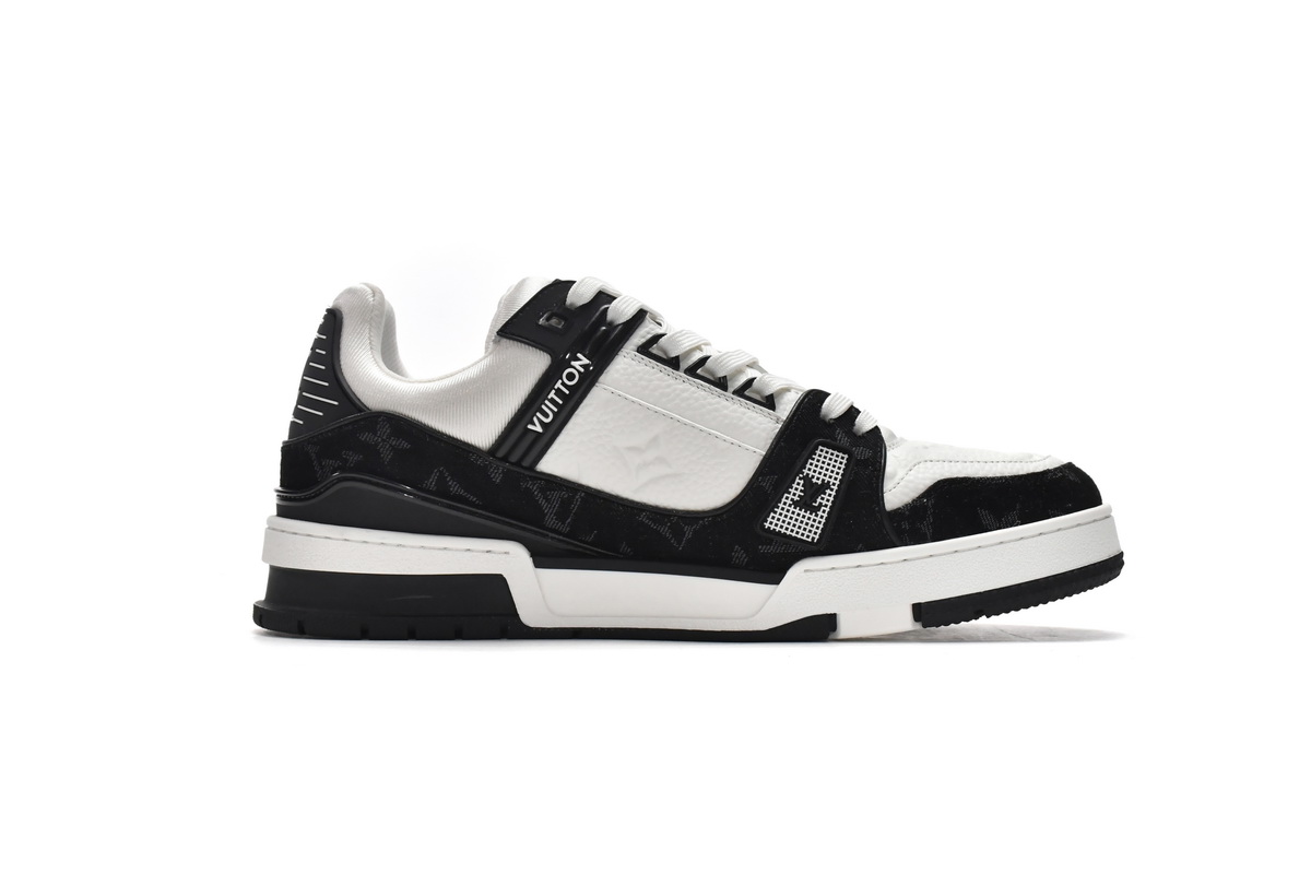 Louis Vuitton Trainer Black & White VL1202: Iconic Style with Timeless Sophistication Louis Vuitton Trainer Black & White VL1202: Iconic Style with Timeless Sophistication