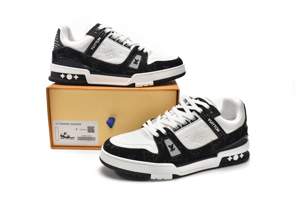 Louis Vuitton Trainer Black & White VL1202: Iconic Style with Timeless Sophistication Louis Vuitton Trainer Black & White VL1202: Iconic Style with Timeless Sophistication