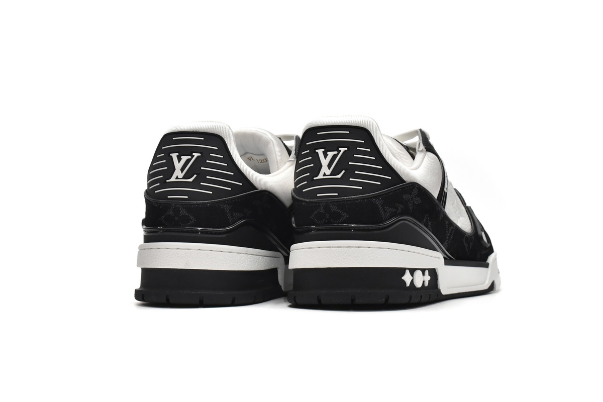 Louis Vuitton Trainer Black & White VL1202: Iconic Style with Timeless Sophistication Louis Vuitton Trainer Black & White VL1202: Iconic Style with Timeless Sophistication