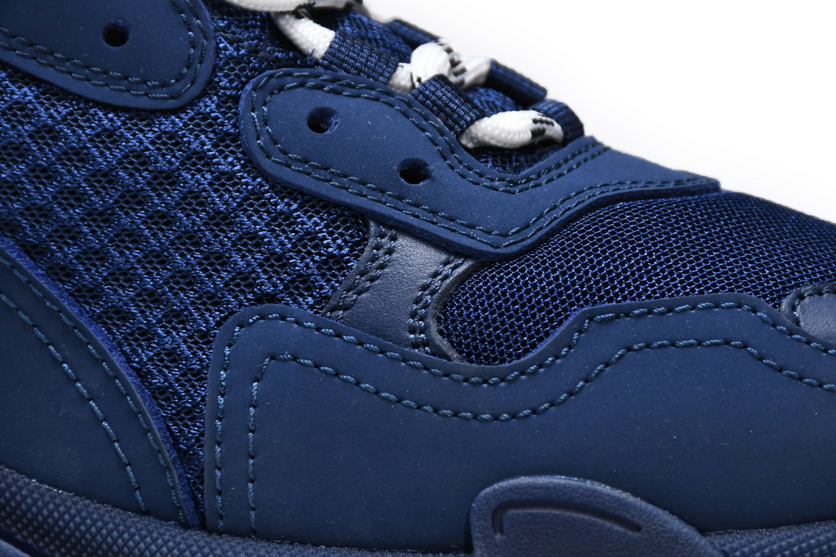 Balenciaga Triple S Navy Sneaker 541624 W091 4107 - Limited Edition! Balenciaga Triple S Navy Sneaker 541624 W091 4107 - Limited Edition!