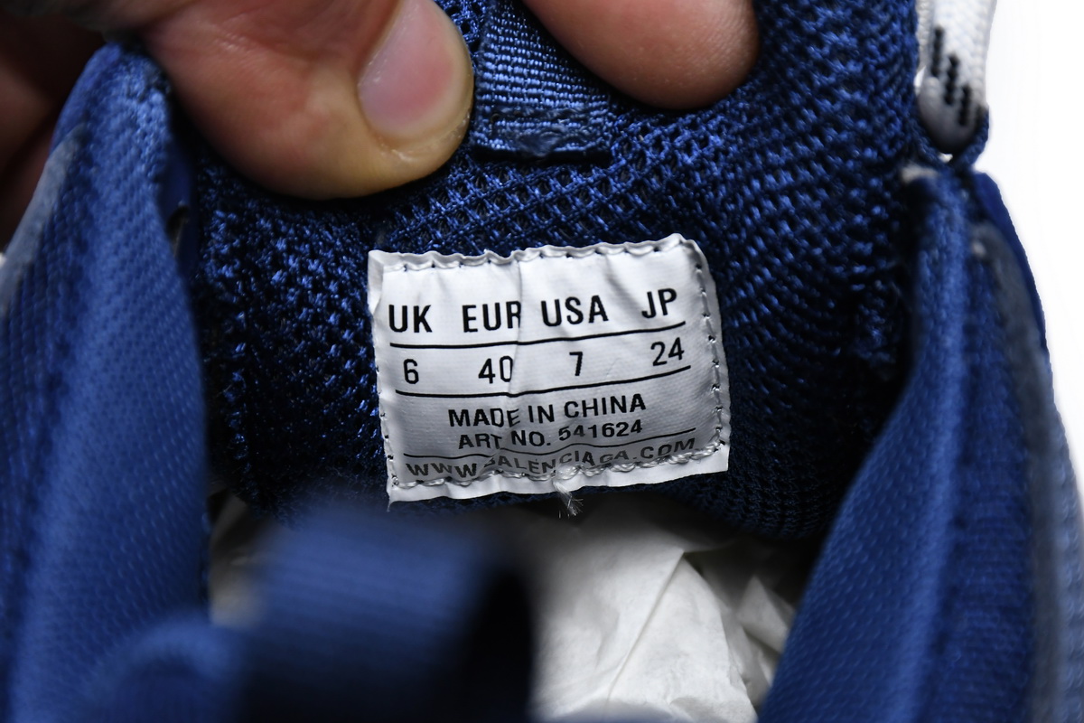 Balenciaga Triple S Navy Sneaker 541624 W091 4107 - Limited Edition! Balenciaga Triple S Navy Sneaker 541624 W091 4107 - Limited Edition!