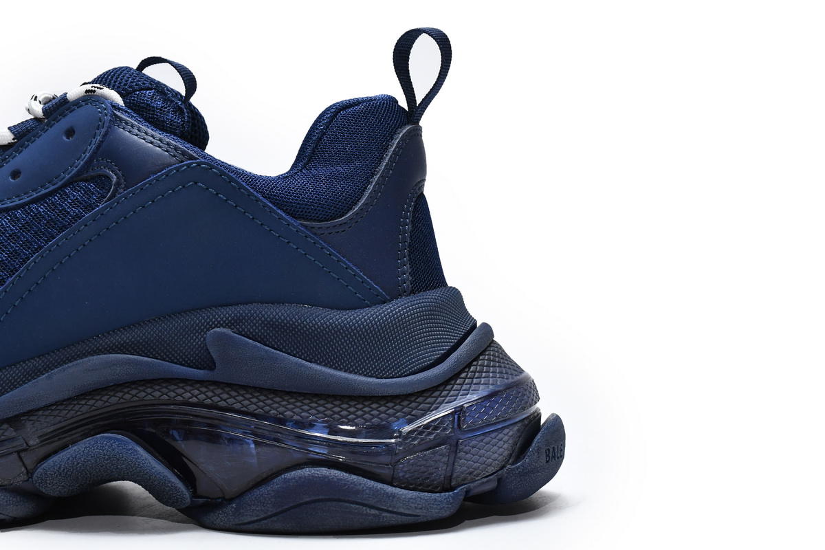 Balenciaga Triple S Navy Sneaker 541624 W091 4107 - Limited Edition! Balenciaga Triple S Navy Sneaker 541624 W091 4107 - Limited Edition!