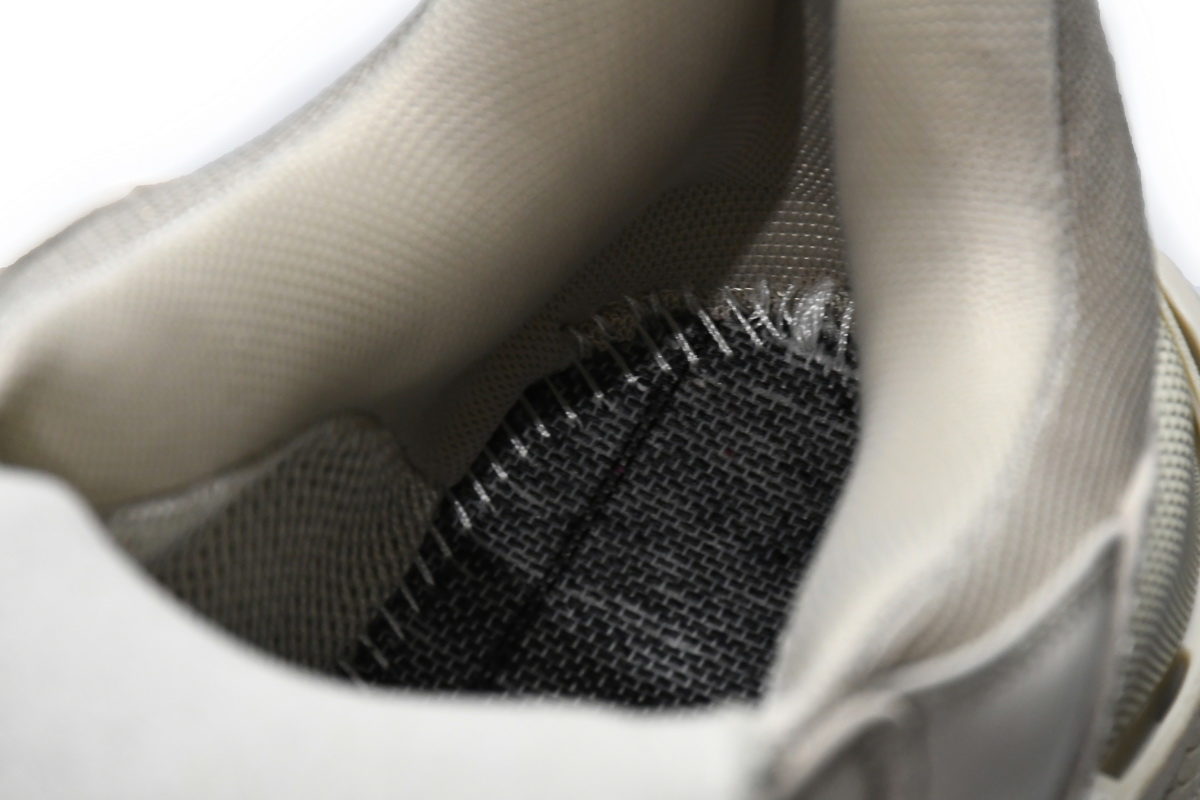 Balenciaga Triple S Rice Ash 534737 W2FW1 9700 - Exclusive Stylish Sneakers Balenciaga Triple S Rice Ash 534737 W2FW1 9700 - Exclusive Stylish Sneakers