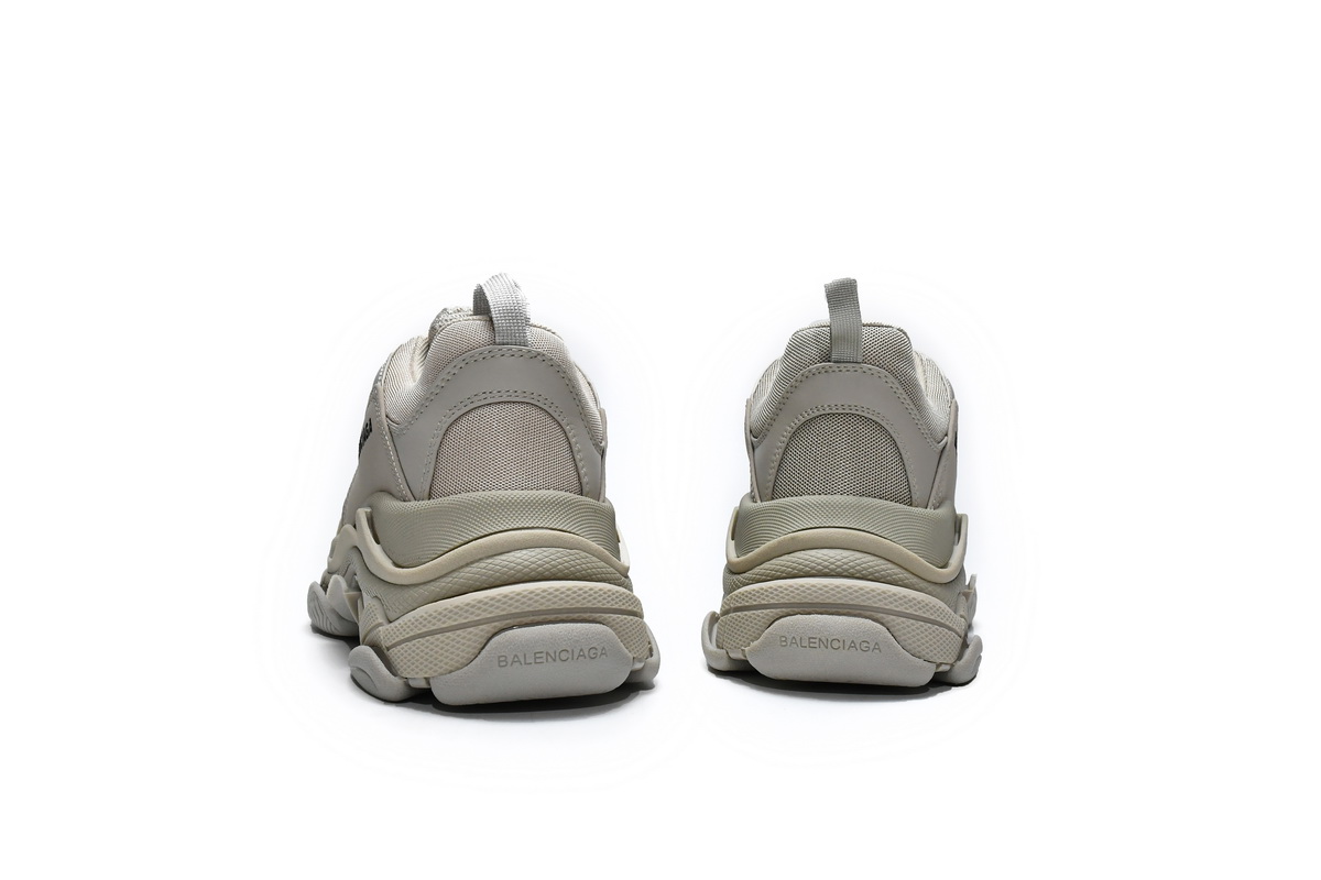 Balenciaga Triple S Rice Ash 534737 W2FW1 9700 - Exclusive Stylish Sneakers Balenciaga Triple S Rice Ash 534737 W2FW1 9700 - Exclusive Stylish Sneakers